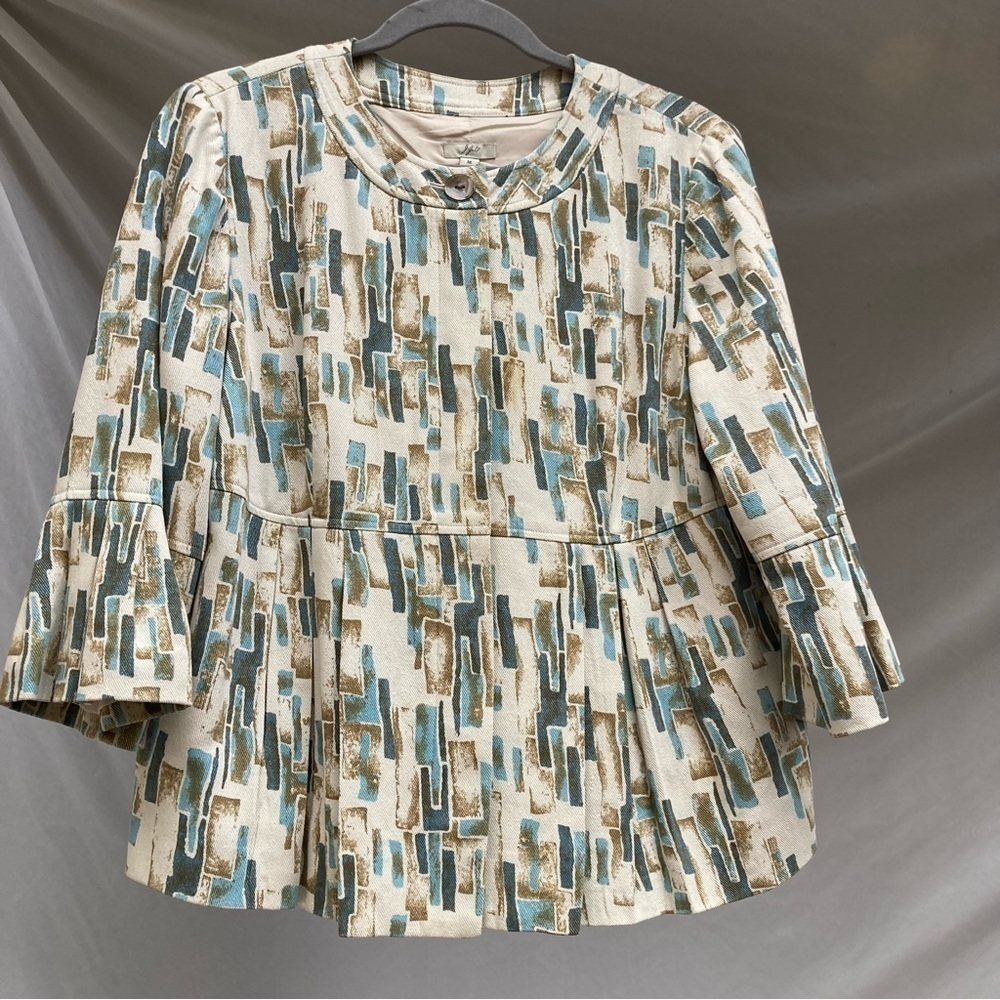 J. Jill light tan patterned 100% silk blazer top, size medium